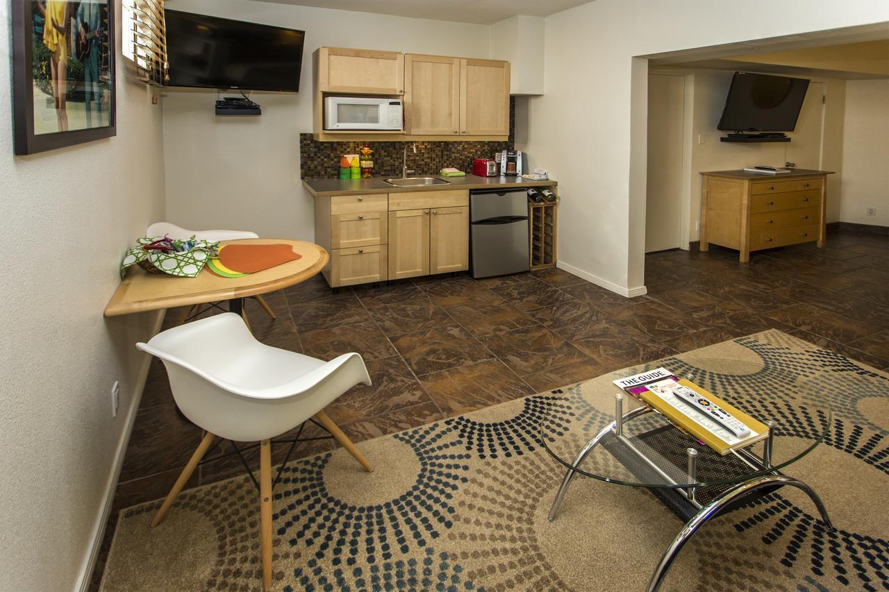 King Corner Suite
